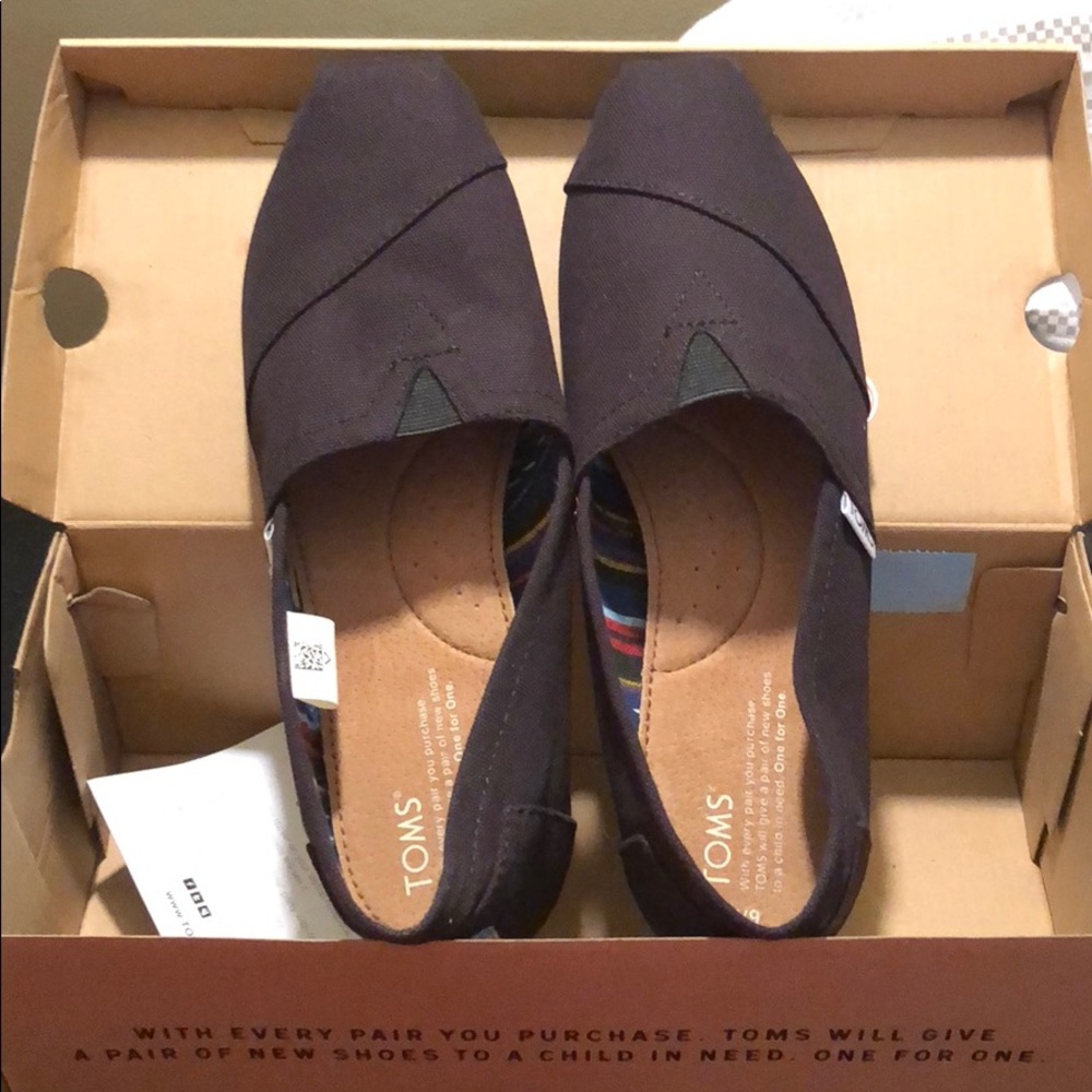 Toms in black (authentic)